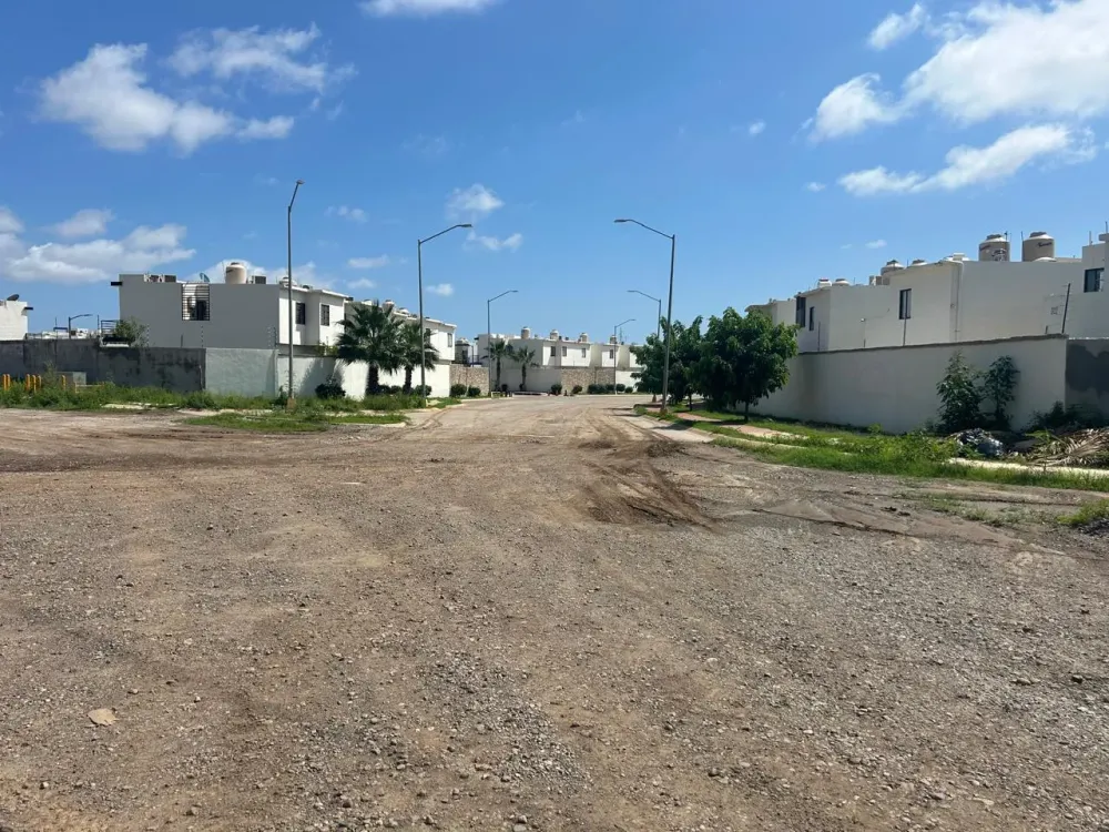 TERRENO EN AV SAN MARINO