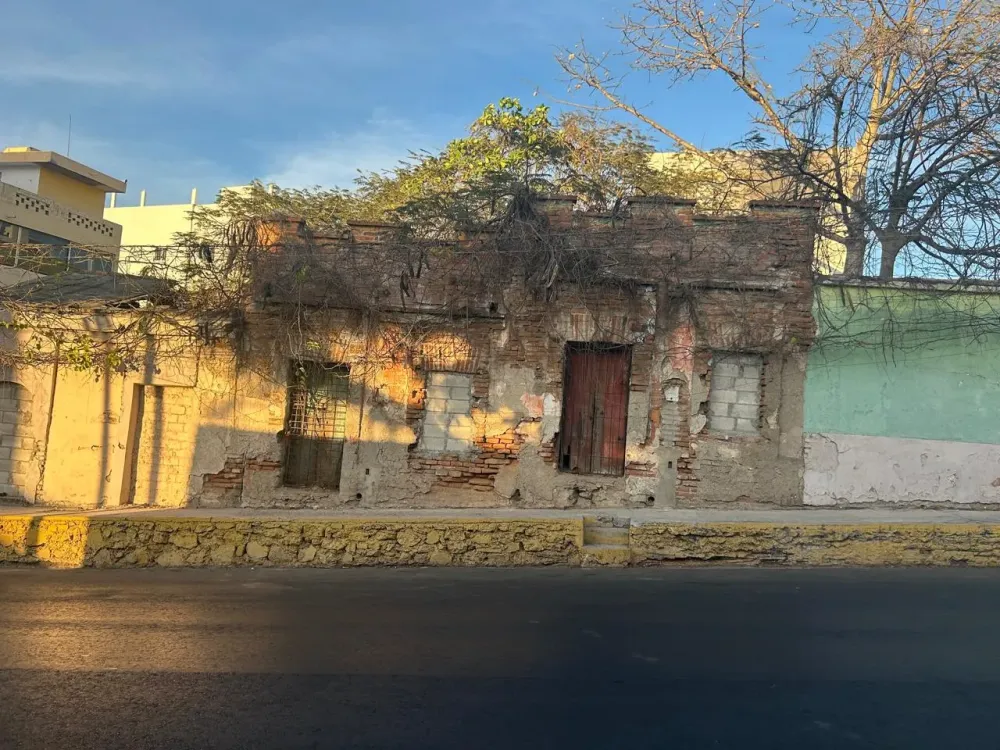 TERRENO EN EL CENTRO EXCELENTE INVERSIÓN